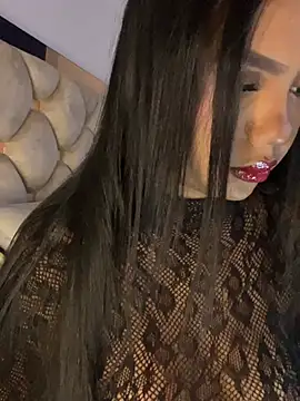 Michelle johnson  online show from 04-15-26, 07:32