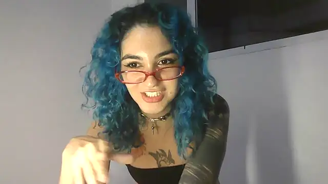Snapshot of peetitefairy chatting on 05-16-26, 06:21 peetitefairy online show from 05-16-26, 06:21