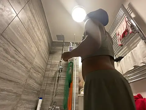 Curvy AfricanQuinn online show from 09-22-25, 05:53