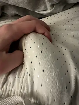 Thomas3325 online show from 10-31-25, 04:02