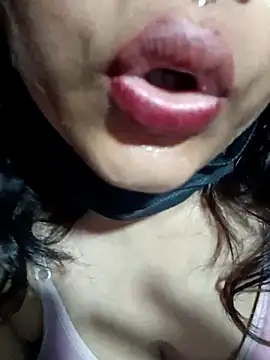 Hott Muskan online show from 04-28-26, 06:57
