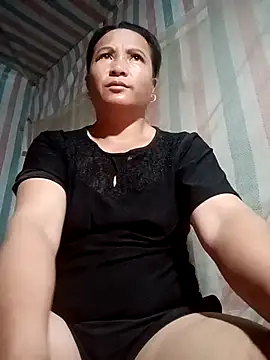 Love-Mama33 online show from 10-31-25, 11:28