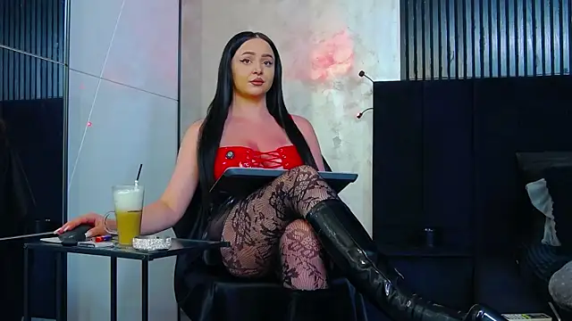 Snapshot of wickeddenise chatting on 06-18-26, 12:20 wickeddenise online show from 06-18-26, 12:20