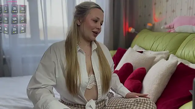 Estella Elwood online show from 03-11-26, 05:35