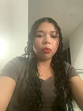 STEFANY MOLL online show from 10-20-25, 02:39