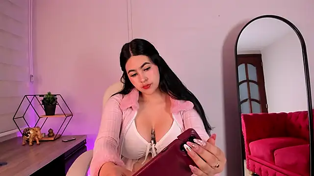 Emma  clark  online show from 10-22-25, 12:38