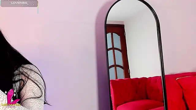 Emma  clark  online show from 10-27-25, 12:09