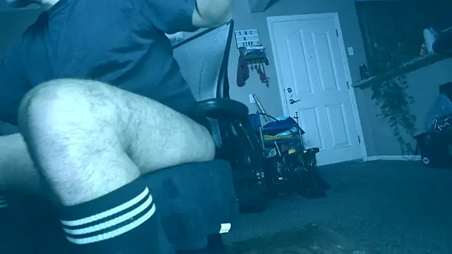 Snapshot of LeeCox chatting on 12-07-24, 08:44 LeeCox online show from 12-07-24, 08:44