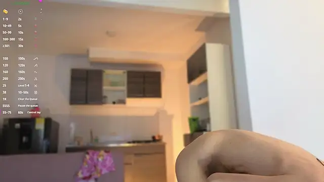 colette e online show from 12-21-25, 04:52