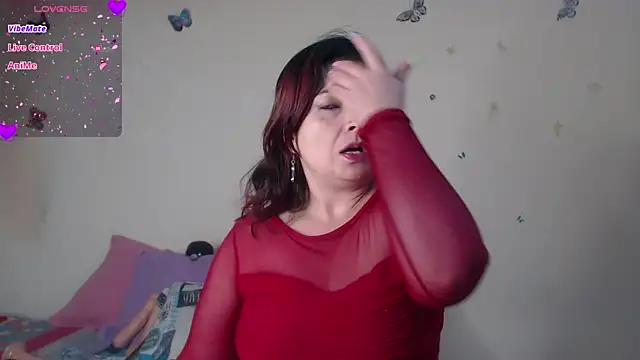 Snapshot of evangeline_lover chatting on 06-24-26, 01:43 evangeline lover online show from 06-24-26, 01:43