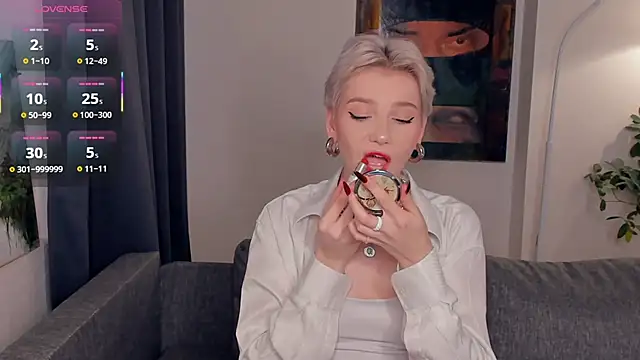 OdelynaAsp online show from 10-16-25, 11:22