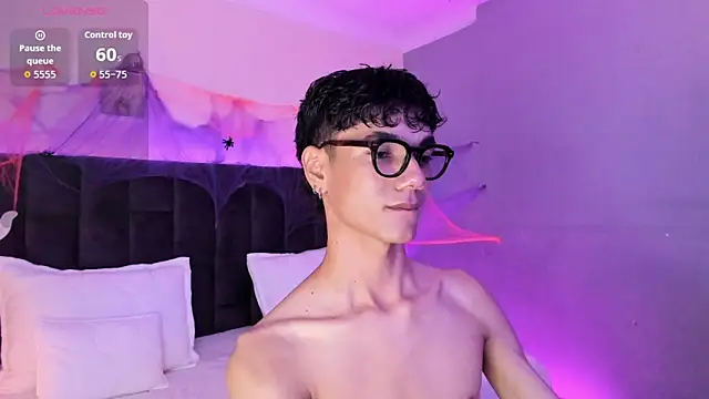 Phillicious   online show from 10-30-25, 11:38