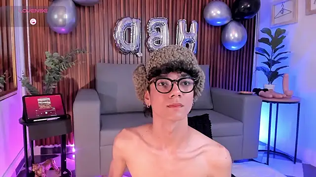 Phillicious   online show from 02-24-26, 09:46