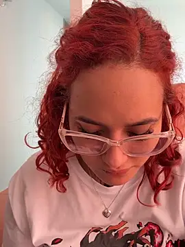 MargothWolfe online show from 10-11-25, 08:40