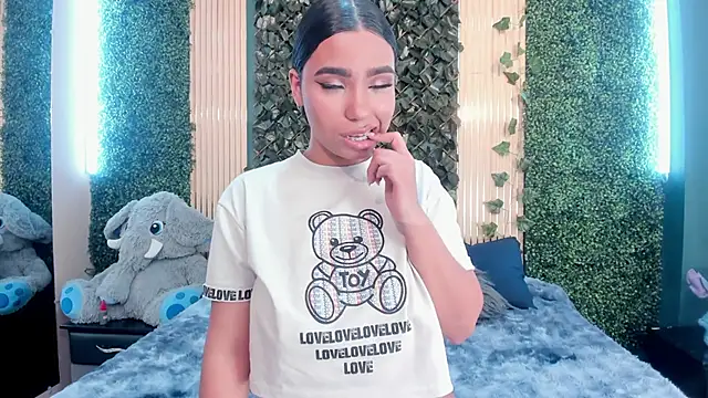 KhateAndersson online show from 12-22-25, 08:50