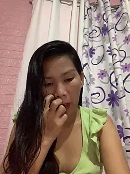 Snapshot of Cleo17 chatting on 09-12-25, 12:27 Cleo17 online show from 09-12-25, 12:27