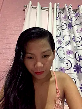 Snapshot of Cleo17 chatting on 09-13-25, 12:27 Cleo17 online show from 09-13-25, 12:27