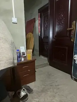 sisi-maiden online show from 04-13-26, 06:30