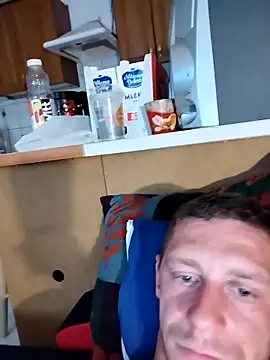 Dawidwi493  online show from 09-12-25, 10:37