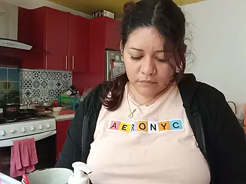 Kitty WetXxX online show from 06-26-26, 07:29