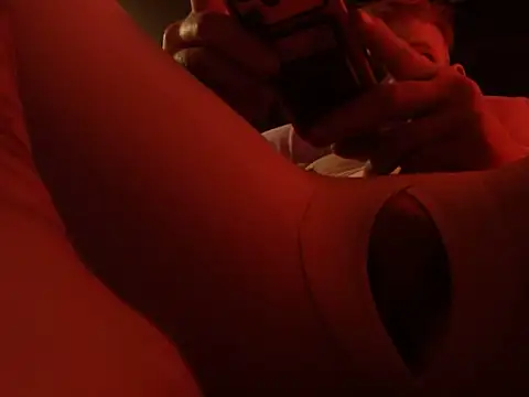 Snapshot of Werg9998 chatting on 04-10-26, 05:01 Werg9998 online show from 04-10-26, 05:01