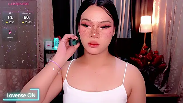 Snapshot of IamRaeganDolls69 chatting on 09-12-25, 12:00 IamRaeganDolls69 online show from 09-12-25, 12:00