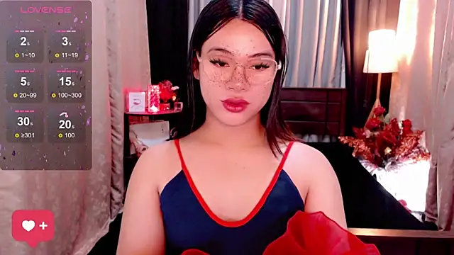 Snapshot of IamRaeganDolls69 chatting on 09-23-25, 11:30 IamRaeganDolls69 online show from 09-23-25, 11:30