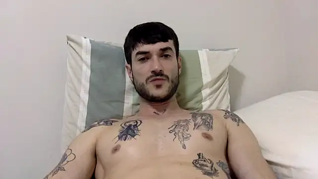 Fubinha online show from 09-11-25, 01:49