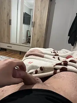 Snapshot of Erenn9972 chatting on 12-03-25, 08:07 Erenn9972 online show from 12-03-25, 08:07