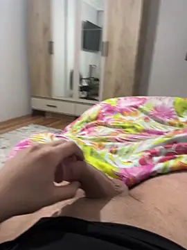 Snapshot of Erenn9972 chatting on 12-20-25, 10:06 Erenn9972 online show from 12-20-25, 10:06