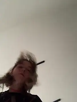 VesnaCrystal online show from 04-24-26, 01:46