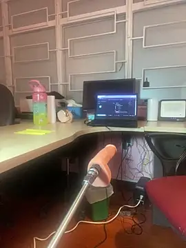 Snapshot of ScarlethAH chatting on 09-27-25, 02:05 ScarlethAH online show from 09-27-25, 02:05
