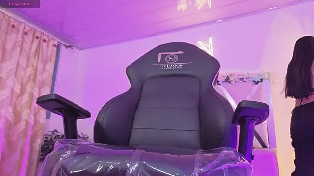 ZURY TAY online show from 03-28-26, 11:43