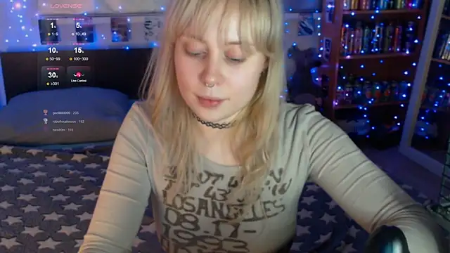 Snapshot of s1lvercherub chatting on 05-16-26, 07:34 s1lvercherub online show from 05-16-26, 07:34