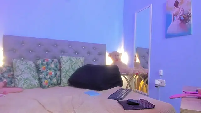 neferet opal online show from 11-22-25, 11:59