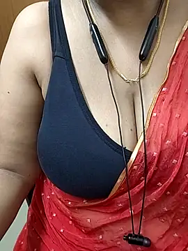 Snapshot of tami_lavanya chatting on 07-29-26, 05:22 tami lavanya online show from 07-29-26, 05:22