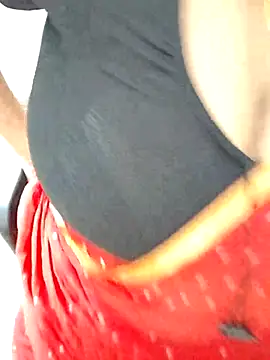 Snapshot of tami_lavanya chatting on 08-08-26, 01:57 tami lavanya online show from 08-08-26, 01:57