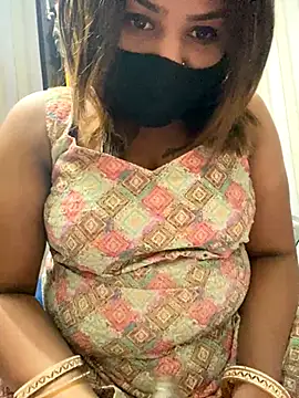 Snapshot of Saaay_StripQueen chatting on 09-15-25, 07:36 Saaay StripQueen online show from 09-15-25, 07:36