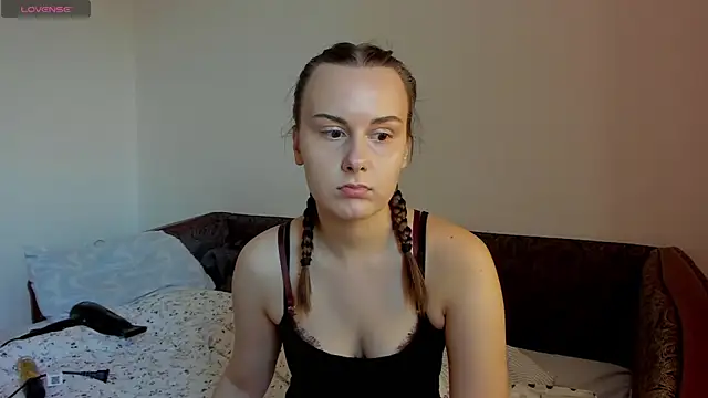 Kelly Cartier online show from 06-15-26, 02:41
