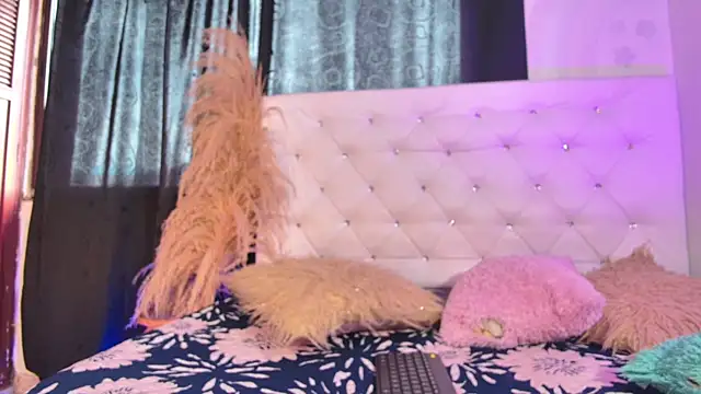 tatixxxvega online show from 07-25-26, 05:21