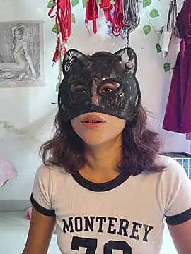 Snapshot of SinfulTemptation chatting on 07-20-26, 05:44 SinfulTemptation online show from 07-20-26, 05:44