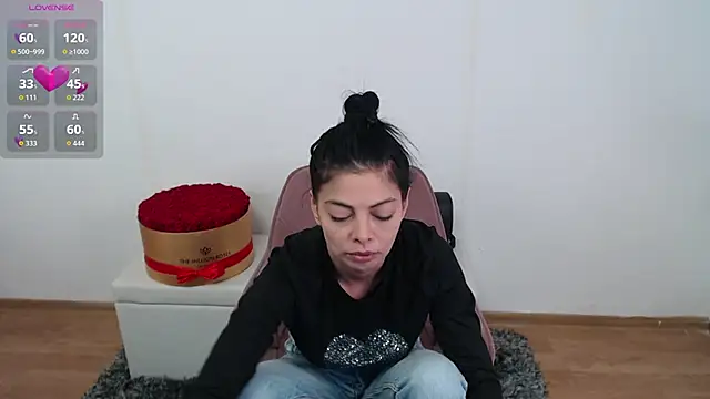 Snapshot of LadyLiia chatting on 05-01-26, 03:55 LadyLiia online show from 05-01-26, 03:55