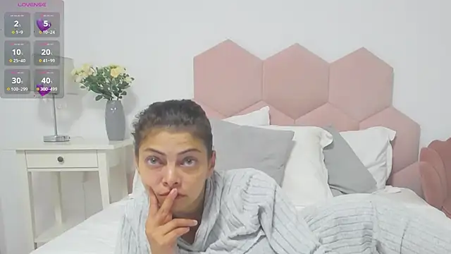 Snapshot of LadyLiia chatting on 06-25-26, 03:28 LadyLiia online show from 06-25-26, 03:28