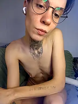 HoneySquirrel online show from 04-17-26, 08:01