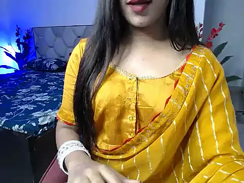 Snapshot of Little_queenn chatting on 09-20-25, 05:58 Little queenn online show from 09-20-25, 05:58