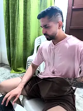 giannis090 online show from 03-08-26, 02:04