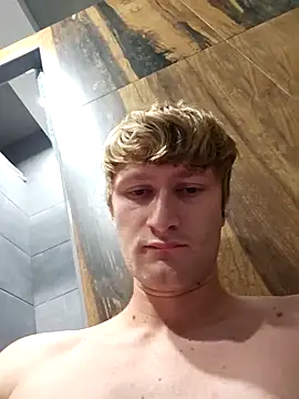 Snapshot of Emans6699 chatting on 12-01-25, 01:32 Emans6699 online show from 12-01-25, 01:32