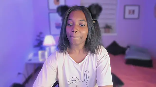 Snapshot of Annia_DH chatting on 09-24-25, 04:16 Annia DH online show from 09-24-25, 04:16