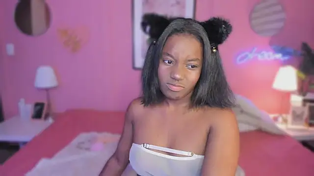 Snapshot of Annia_DH chatting on 09-27-25, 09:20 Annia DH online show from 09-27-25, 09:20