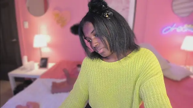 Snapshot of Annia_DH chatting on 10-23-25, 07:45 Annia DH online show from 10-23-25, 07:45